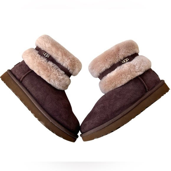 UGG Fluff Mini Belted Boot for Women Size 6 - Picture 1 of 7